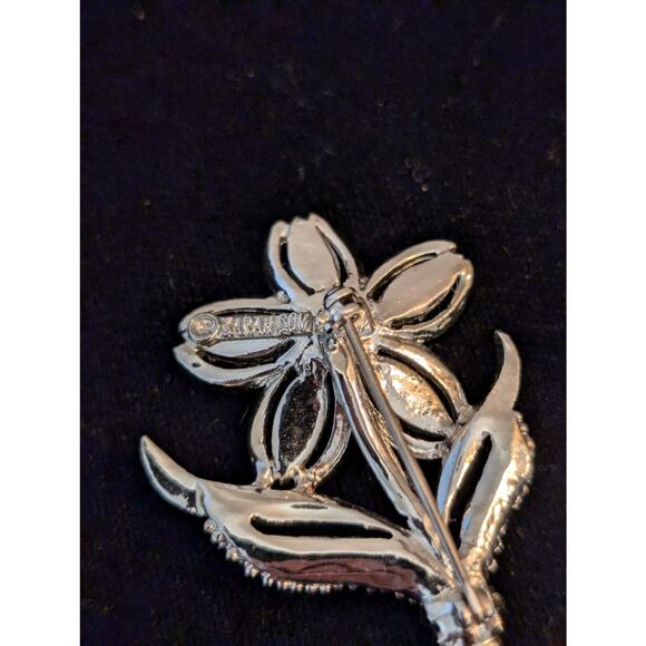 Two Vintage Signed Sarah Cov Flower & Napier Open Heart Brooches - Picture 3 of 7